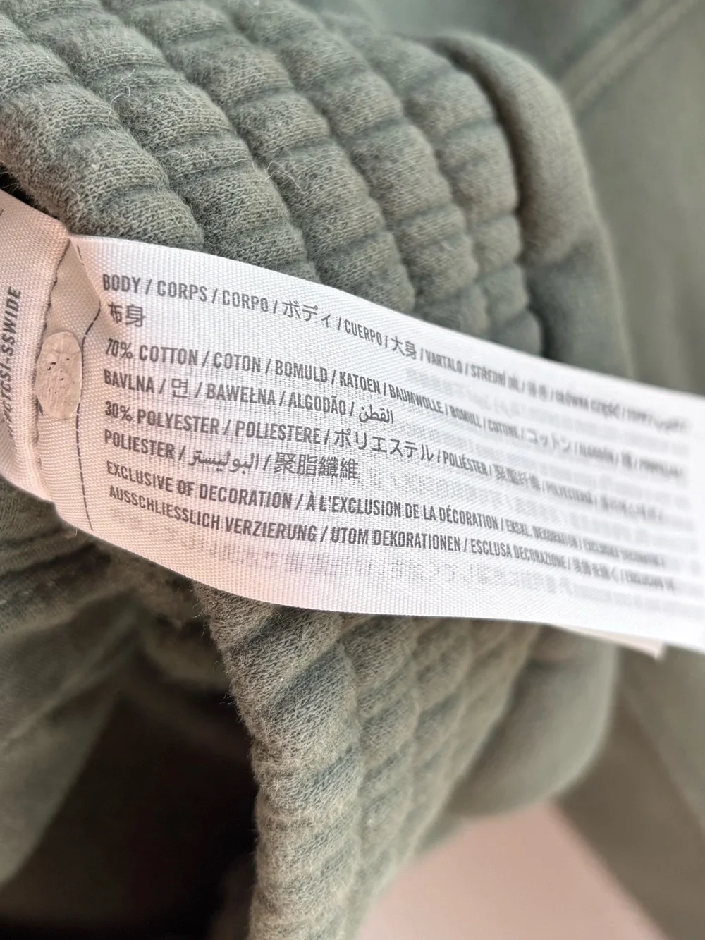 Abercrombie & Fitch Cropped Zip Hoodie in Olive Green - Picture 3 of 6